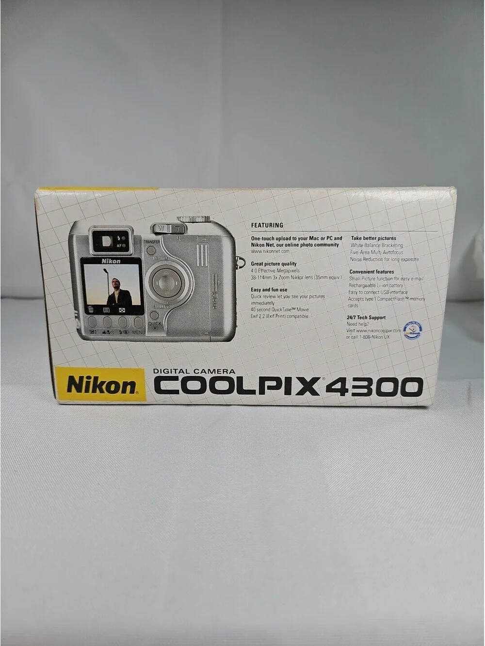 New Nikon COOLPIX 4200 4.0MP Digital Camera Silver Box Manual & Battery Charger